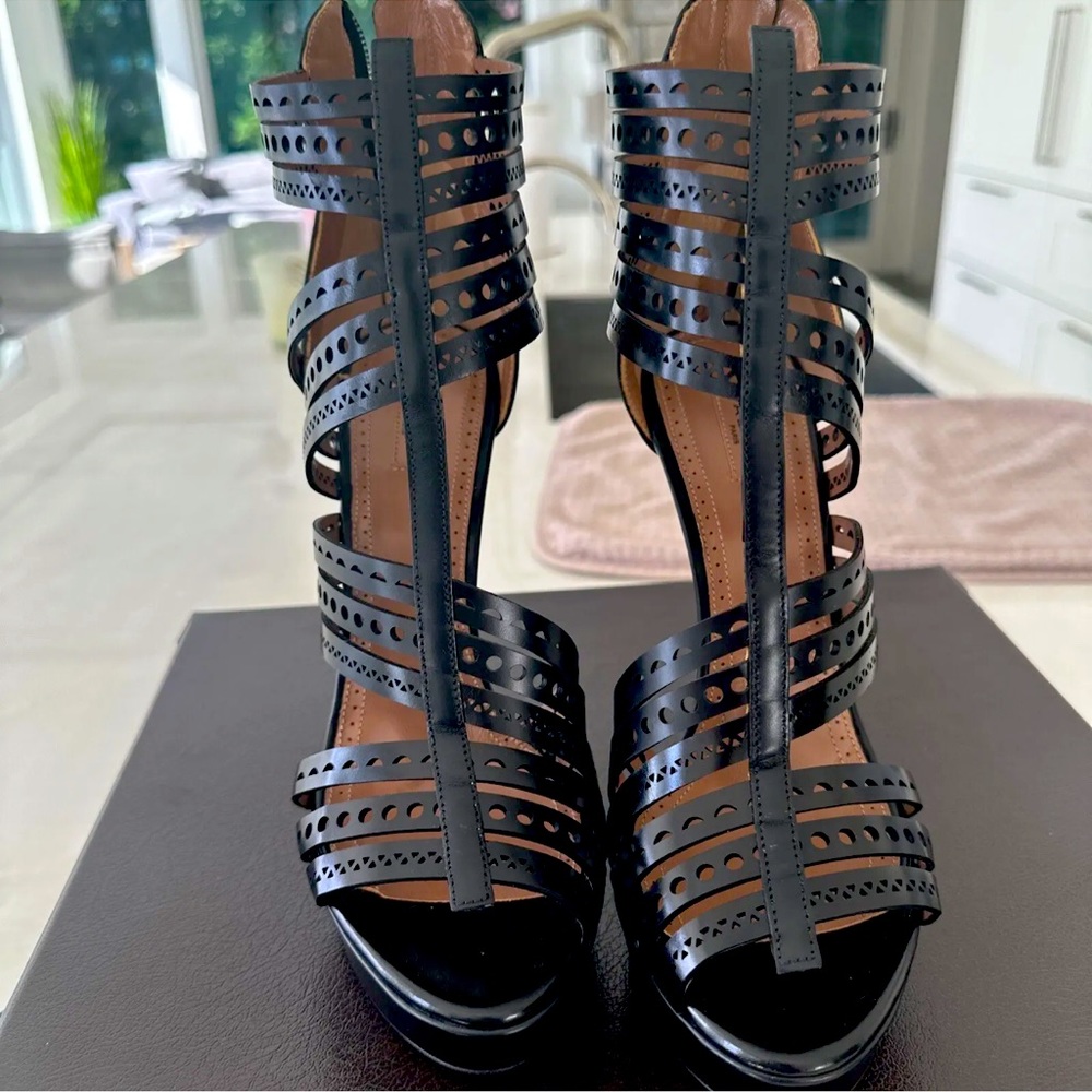 Alaia Paris Heels BNIB Size 39 Black‎ STUNNING Retail: $1000+